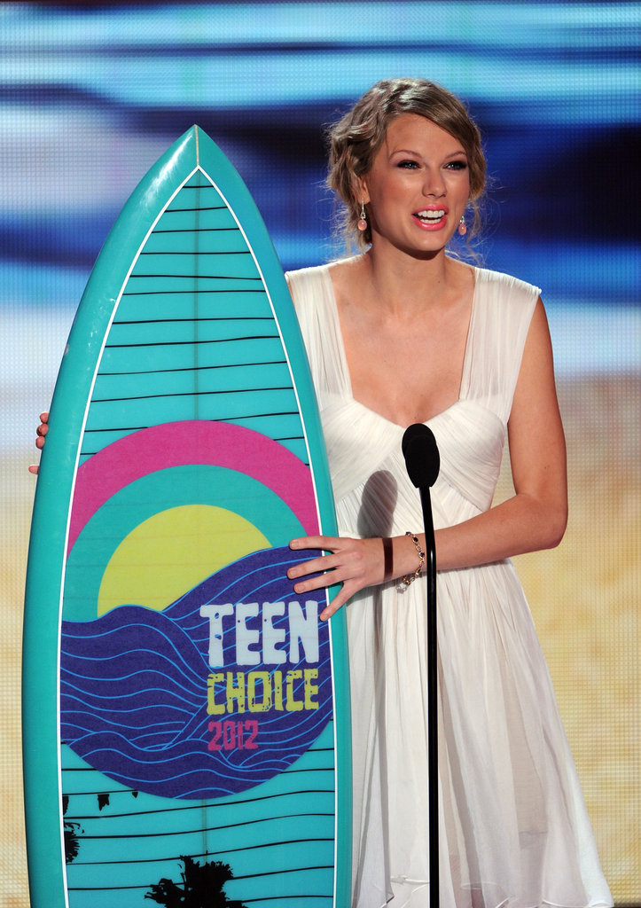 Taylor Swift accepted her Choice Female Artist award at the Teen Choice Awards in August 2011.
Taylor Swift accepted her Choice Female Artist award at the Teen Choice Awards in August 2011.