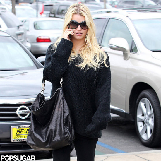 Jessica Simpson chatted on her phone in LA.
Jessica Simpson chatted on her phone in LA.