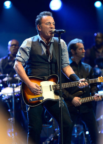 Paul and Nirvana Play the 12/12/12 Show With Kanye, Chris, and More Stars Paul and Nirvana Play the 12/12/12 Show With Kanye, Chris, and More Stars