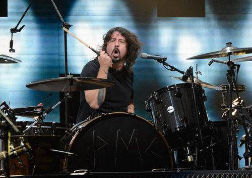 Paul and Nirvana Play the 12/12/12 Show With Kanye, Chris, and More Stars Paul and Nirvana Play the 12/12/12 Show With Kanye, Chris, and More Stars