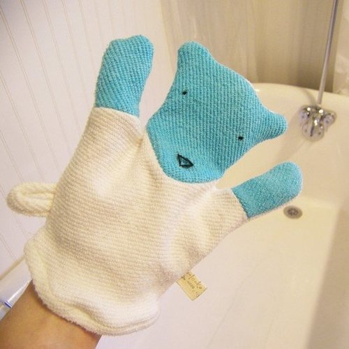 Ecoleeko Polar Bear Washcloth Mitten ($14)
Ecoleeko Polar Bear Washcloth Mitten ($14)