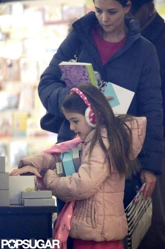 Suri Has a Pink Party For Early Christmas With Katie Suri Has a Pink Party For Early Christmas With Katie