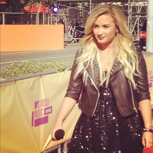 We had an up-close and personal view of Demi Lovato's MTV VMAs preshow performance.
We had an up-close and personal view of Demi Lovato's MTV VMAs preshow performance.