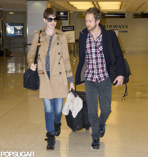 Anne Hathaway and Adam Shulman caught a flight together.
Anne Hathaway and Adam Shulman caught a flight together.