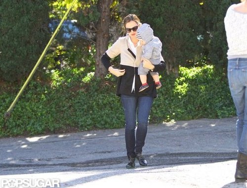 Jennifer Garner carried Samuel Affleck.
Jennifer Garner carried Samuel Affleck.