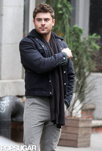 Zac Efron waited to cross the street.
Zac Efron waited to cross the street.