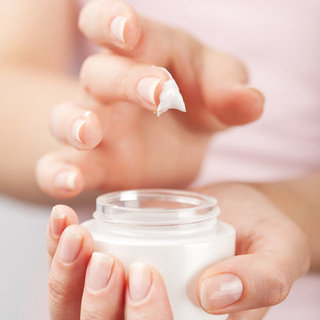 How to Get Rid of Dry Cracked Hands in Winter