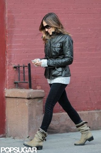 Sarah Jessica Parker wore a leather jacket and ankle boots.
Sarah Jessica Parker wore a leather jacket and ankle boots.