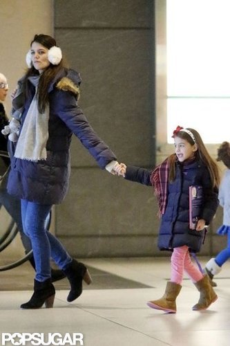 Katie Holmes held onto her daughter Suri Cruise's hand.
Katie Holmes held onto her daughter Suri Cruise's hand.