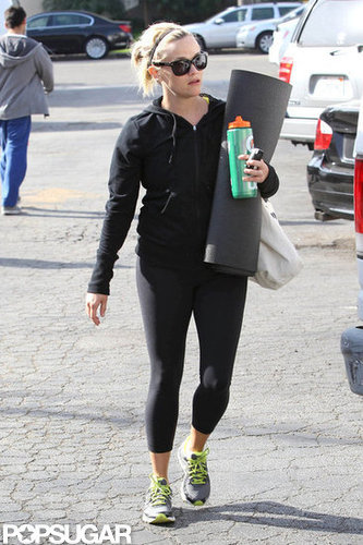 Reese Witherspoon Mixes Gym and Family Time Reese Witherspoon Mixes Gym and Family Time