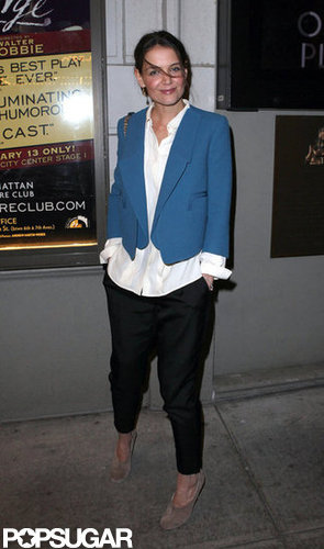 Katie Holmes dressed up in a blue blazer for a Broadway show.
Katie Holmes dressed up in a blue blazer for a Broadway show.