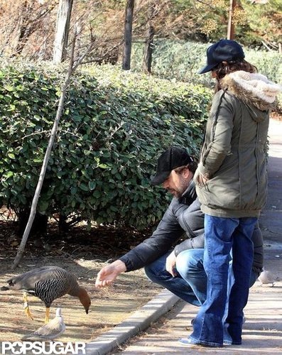 Penélope Cruz and Javier Bardem fed the ducks together in Madrid.
Penélope Cruz and Javier Bardem fed the ducks together in Madrid.