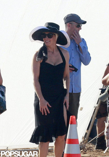 Parenthood's Peter Krause Goes Shirtless in a Beach Scene With Monica Potter Parenthood's Peter Krause Goes Shirtless in a Beach Scene With Monica Potter