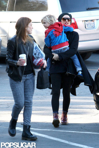 Gwen Stefani carried Zuma Rossdale.
Gwen Stefani carried Zuma Rossdale.