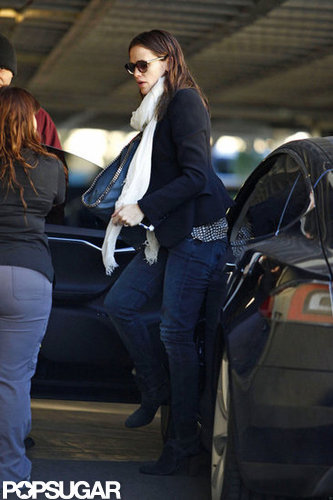 Jennifer Garner and Violet Have a Mother-Daughter Day in LA Jennifer Garner and Violet Have a Mother-Daughter Day in LA