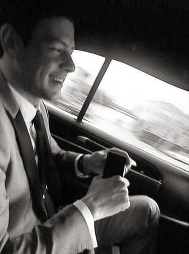 Cory Monteith was tuxed up on the way to the SAG Awards.
Source: Twitter user msleamichele
Cory Monteith was tuxed up on the way to the SAG Awards.
Source: Twitter user msleamichele