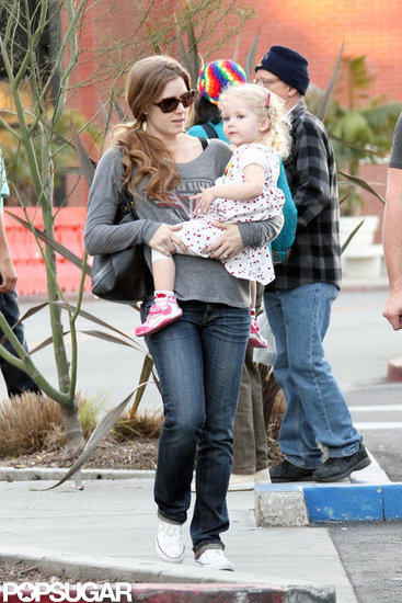 Amy Adams Goes Shoe Shopping With Little Aviana Amy Adams Goes Shoe Shopping With Little Aviana