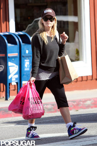 Reese Witherspoon picked up takeout in LA.
Reese Witherspoon picked up takeout in LA.