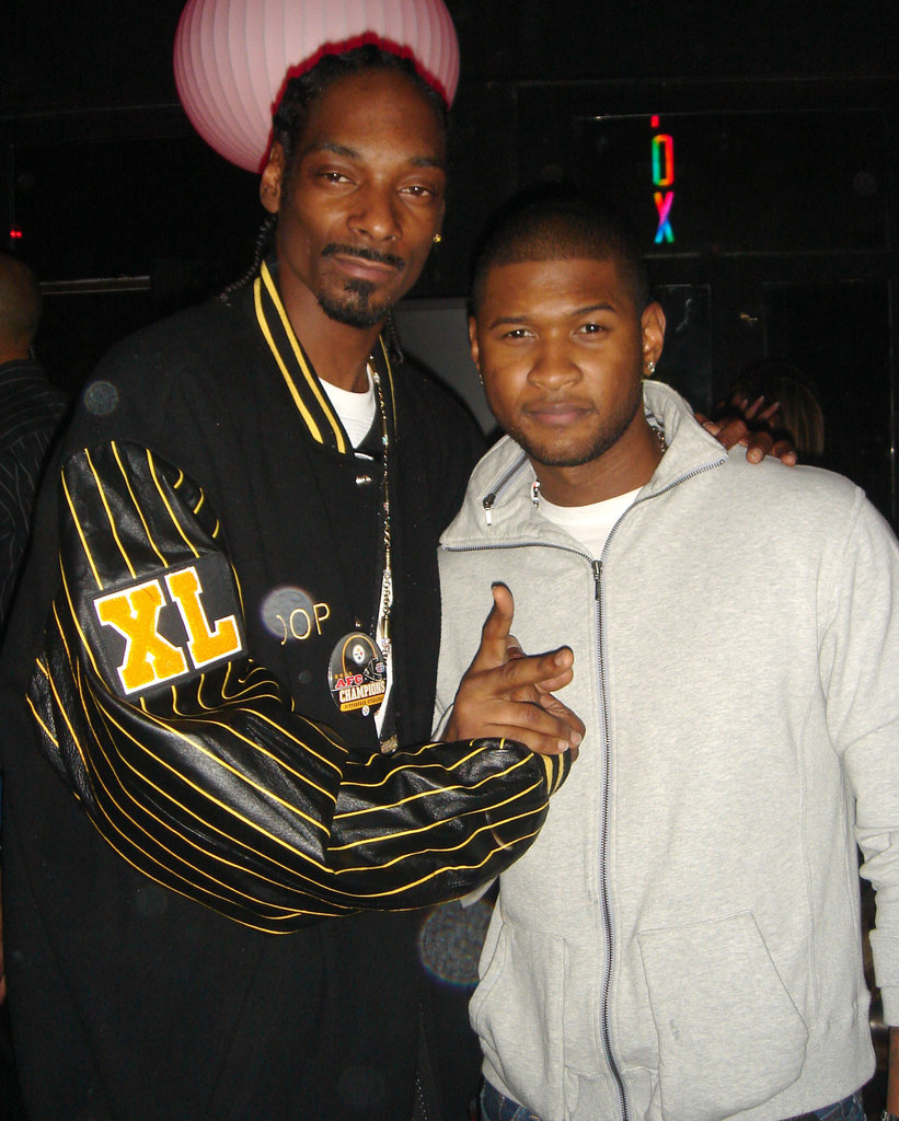 Snoop Dogg and Usher posed for pictures at the ESPN Late Night party in 2006.
Snoop Dogg and Usher posed for pictures at the ESPN Late Night party in 2006.