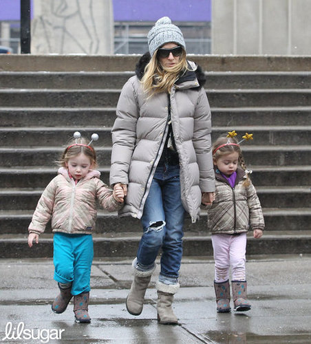 Sarah Jessica Parker took her girls, Loretta Broderick and Tabitha Broderick, out in NYC.
Sarah Jessica Parker took her girls, Loretta Broderick and Tabitha Broderick, out in NYC.