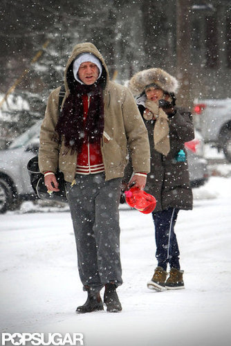Daniel Craig wore sweatpants while Rachel Weisz bundled up in a parka.
Daniel Craig wore sweatpants while Rachel Weisz bundled up in a parka.
