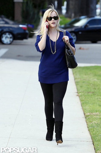 Reese Witherspoon Stops to Shop and Eyes a New Role Reese Witherspoon Stops to Shop and Eyes a New Role