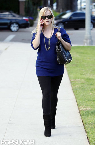 Reese Witherspoon Stops to Shop and Eyes a New Role Reese Witherspoon Stops to Shop and Eyes a New Role
