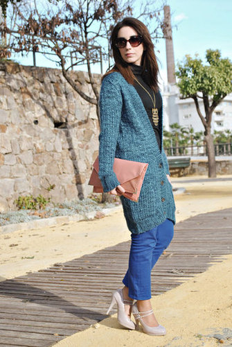 Congrats, Lovely Style! Cozy in a maxi cardi.
Congrats, Lovely Style! Cozy in a maxi cardi.