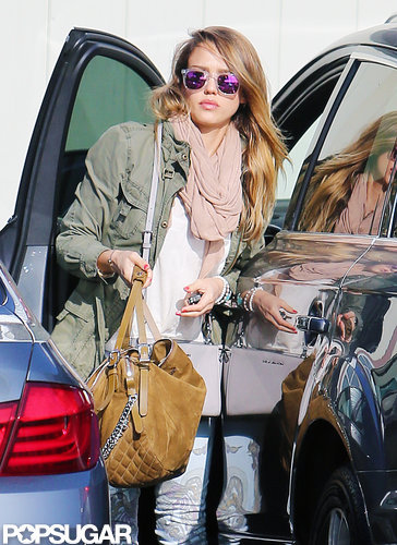 Jessica Alba Makes It to a Mid-Award-Season Meeting Jessica Alba Makes It to a Mid-Award-Season Meeting