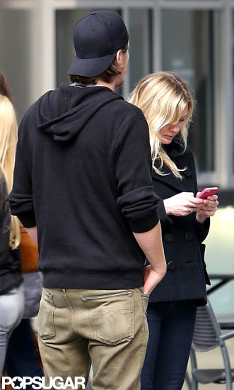 Kirsten Dunst checked her phone while visiting the LACMA with Garrett Hedlund.
Kirsten Dunst checked her phone while visiting the LACMA with Garrett Hedlund.