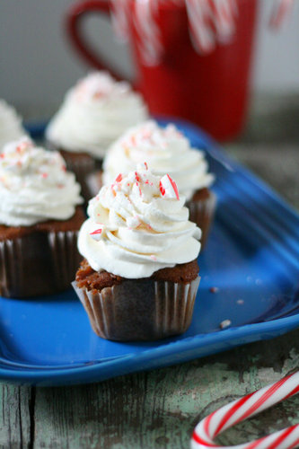 Peppermint Hot Chocolate Cupcakes Peppermint Hot Chocolate Cupcakes