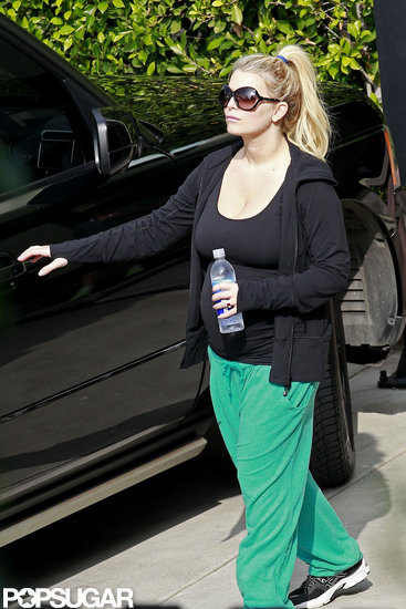 Jessica Simpson held onto a water bottle. Jessica Simpson held onto a water bottle.
