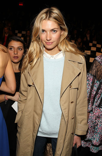 Jessica Hart nailed her signature casual cool style in a crisp white button-down, baby blue waffle sweater, and classic trench at BCBGMAXAZRIA.
Jessica Hart nailed her signature casual cool style in a crisp white button-down, baby blue waffle sweater, and classic trench at BCBGMAXAZRIA.