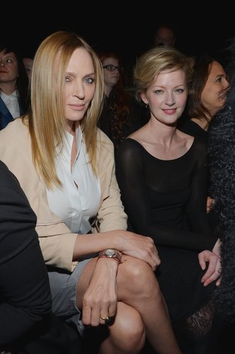 Uma Thurman was prim and polished in neutrals sitting front row with Gretchen Mol at Donna Karan New York.
Uma Thurman was prim and polished in neutrals sitting front row with Gretchen Mol at Donna Karan New York.