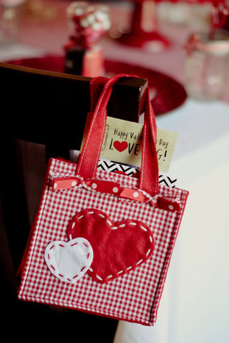 Guests took home cute, small, red-and-white heart bags as party gifts.
Source: Jenny Cookies
Guests took home cute, small, red-and-white heart bags as party gifts.
Source: Jenny Cookies