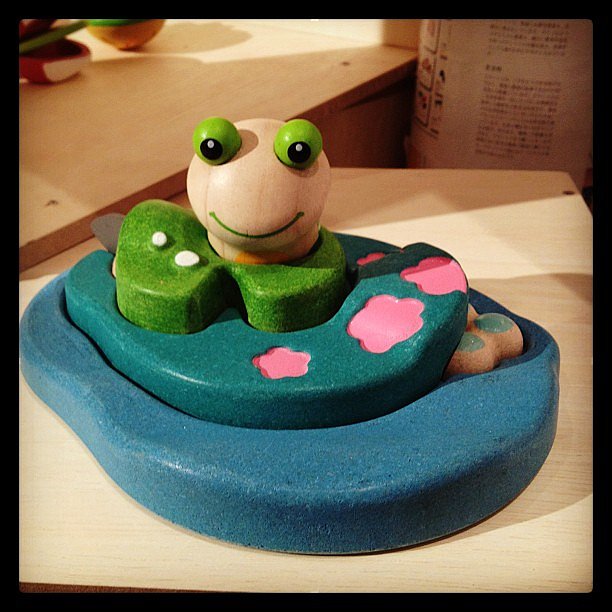 Plan Toys's Frog Life Puzzle starts with little frog eggs and builds up to the full-size frog.
Plan Toys's Frog Life Puzzle starts with little frog eggs and builds up to the full-size frog.