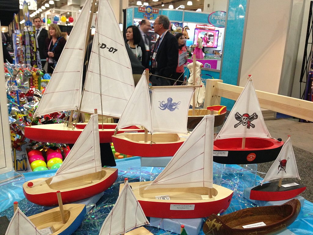 These sailboat models from German-based Ogas are so beautiful.
These sailboat models from German-based Ogas are so beautiful.