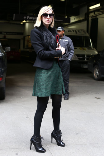 The brilliant emerald on her skirt looked even better against sharp black pieces.
The brilliant emerald on her skirt looked even better against sharp black pieces.