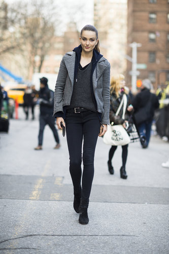 Rather than slick leather, a gray, wool moto jacket lent more warmth to this all-black ensemble.
Source: Le 21ème | Adam Katz Sinding
Rather than slick leather, a gray, wool moto jacket lent more warmth to this all-black ensemble.
Source: Le 21ème | Adam Katz Sinding