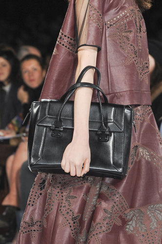 BCBG Max Azria Fall 2013
BCBG Max Azria Fall 2013
