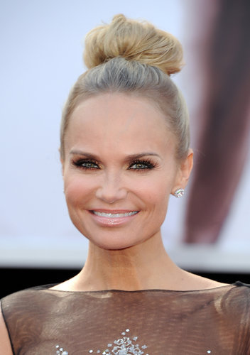 Kristin Chenoweth on the red carpet at the Oscars 2013.
Kristin Chenoweth on the red carpet at the Oscars 2013.