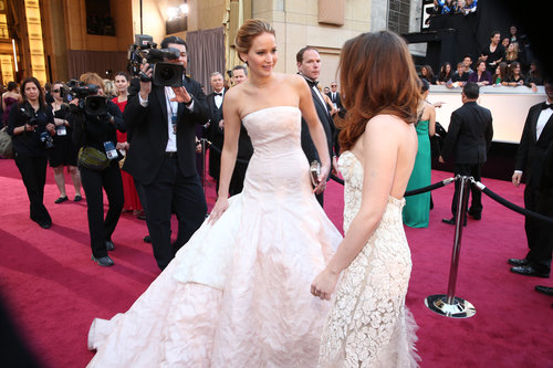 Kristen Stewart and Jennifer Lawrence crossed paths on the carpet at the Oscars.
Kristen Stewart and Jennifer Lawrence crossed paths on the carpet at the Oscars.