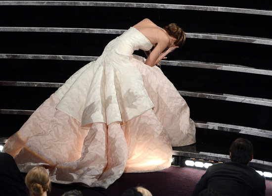 Jennifer Lawrence slipped going up to the Oscar stage to accept her best actress statue.
Jennifer Lawrence slipped going up to the Oscar stage to accept her best actress statue.