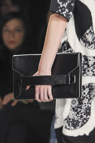 BCBG Max Azria Fall 2013
BCBG Max Azria Fall 2013