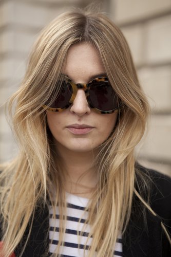Oversize tortoise sunglasses added a '70s touch to this street-style look.
Oversize tortoise sunglasses added a '70s touch to this street-style look.