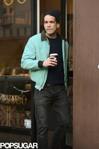 Scarlett Johansson Steps Out With Her Boyfriend — and a Diamond Ring Scarlett Johansson Steps Out With Her Boyfriend — and a Diamond Ring
