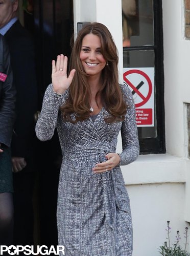 Kate Middleton Shows Her Baby Bump as She Gets Back to Royal Work! Kate Middleton Shows Her Baby Bump as She Gets Back to Royal Work!