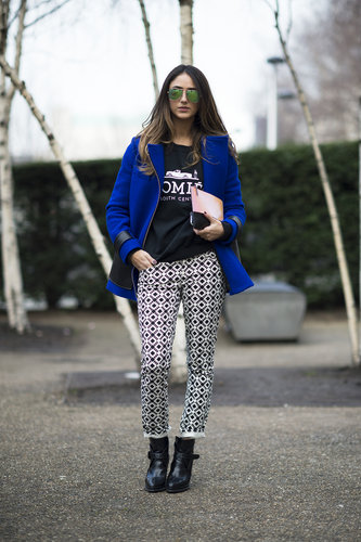 Bold outerwear and mirrored shades added up to a big effect in this printed-trouser and tee look.
Source: Le 21ème | Adam Katz Sinding
Bold outerwear and mirrored shades added up to a big effect in this printed-trouser and tee look.
Source: Le 21ème | Adam Katz Sinding