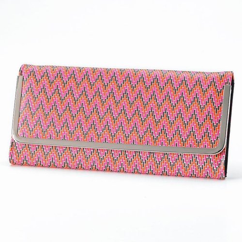 Colorblock chevron clutch