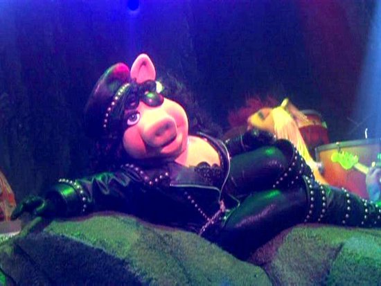 Miss Piggy as the Wicked Witch of the West 